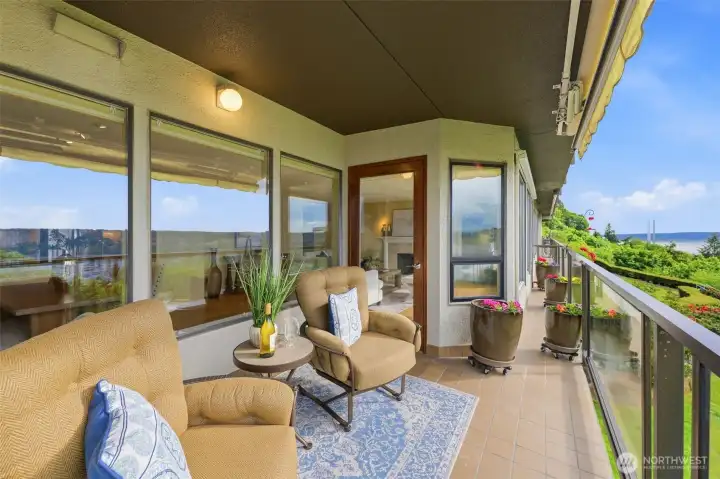 Condo with Water view's! Overlooking the Narrows Bridge, Olympic Mountains, Gig Harbor, and Salmon Beach Condo with Water view's! Overlooking the Narrows Bridge, Olympic Mountains, Gig Harbor, and Salmon Beach