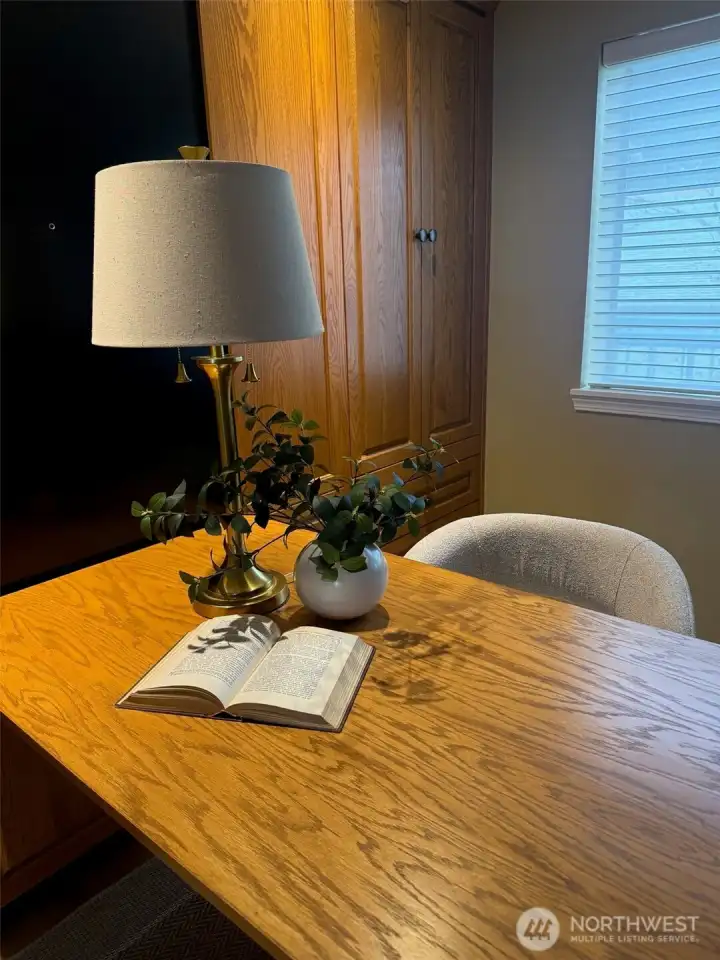 Built in desk Built in desk