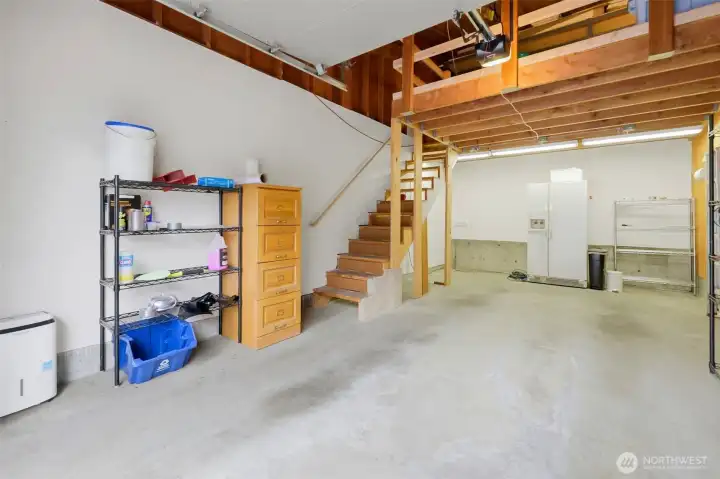 Garage w/loft storage Garage w/loft storage