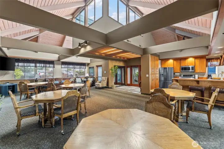 Clubhouse w/new exterior updates, pool, sauna & gym! Clubhouse w/new exterior updates, pool, sauna & gym!