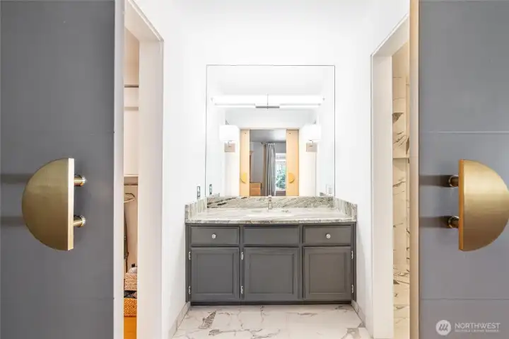 Beautifully renovated Primary bathroom Beautifully renovated Primary bathroom