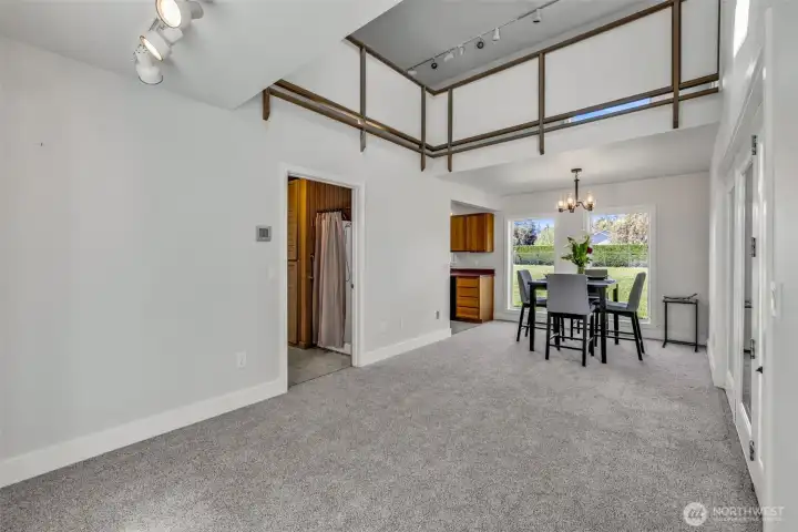 ENTRANCE-SITTING ROOM AND ENTRANCE TO BATHROOM AND KITCHEN ENTRANCE-SITTING ROOM AND ENTRANCE TO BATHROOM AND KITCHEN