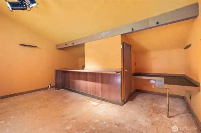 Secret Space/room not included in Square footage not approve from HOA