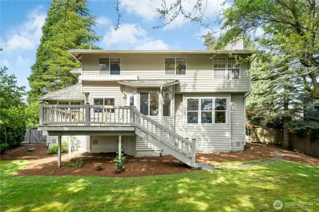 Huge crawlspace in tall enough to stand up. Lots of extra storage.
