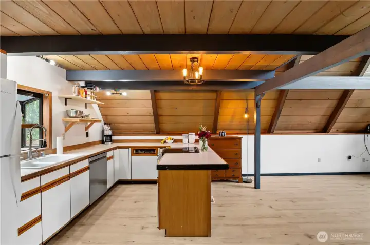 Light & Bright open kitchen area.