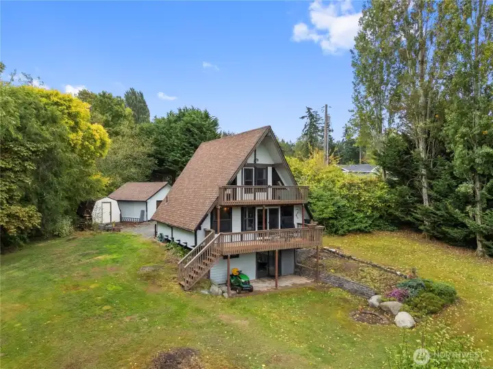 Privacy, space, and charm all in one — a rare A-Frame find on Camano Island!