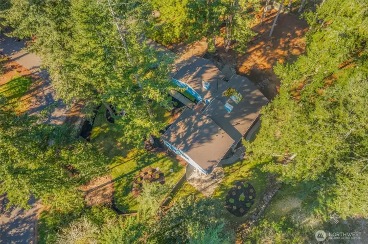 Bird's eye view of lot