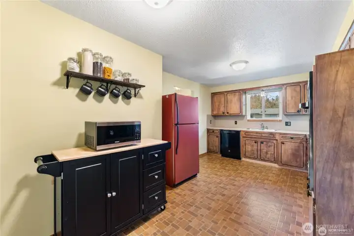 Rolling island included