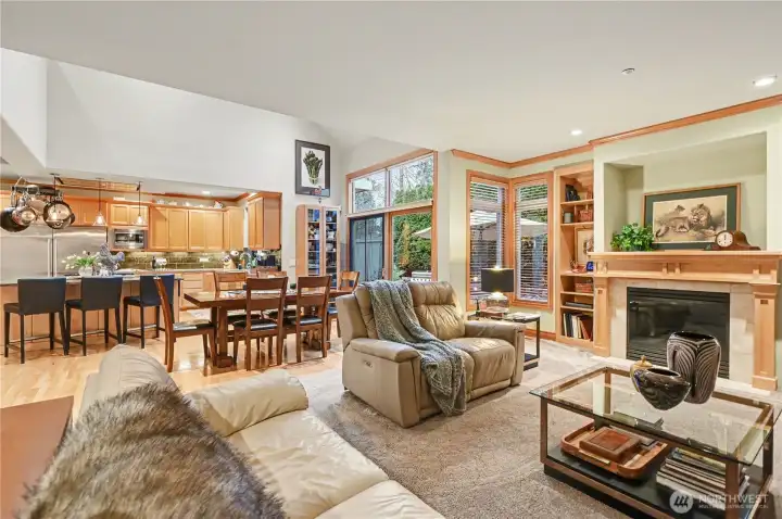 Open & spacious living perfect for everyday living or entertaining!