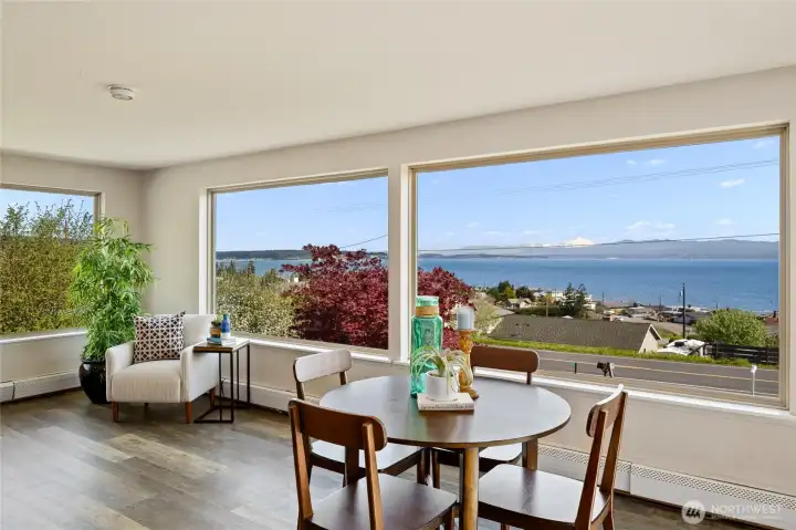 180 degree breathtaking views