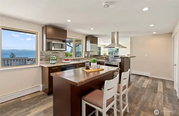 Updated kitchen live wood and stainless steel appliances