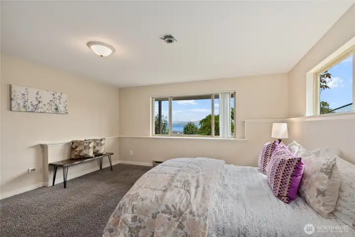 4th bedroom downstairs w/ it's own view!