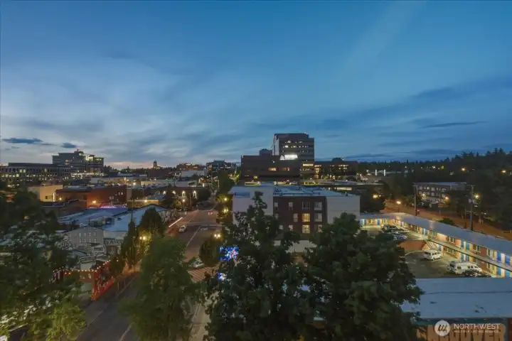 Bedroom view, city view