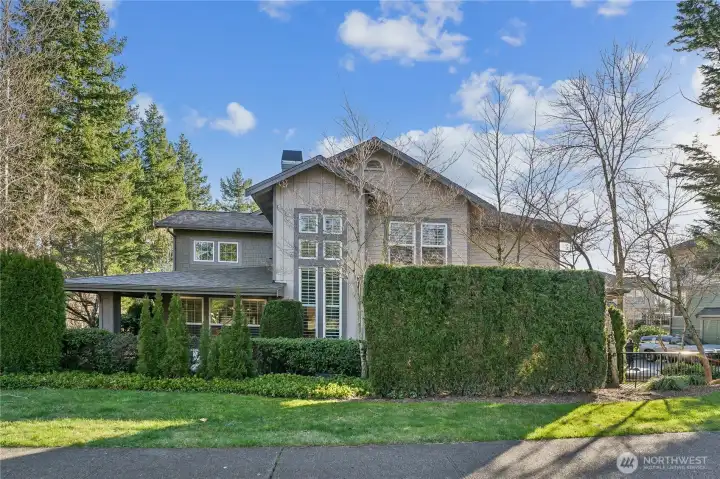 Perfectly surrounded by lush landscaping Perfectly surrounded by lush landscaping