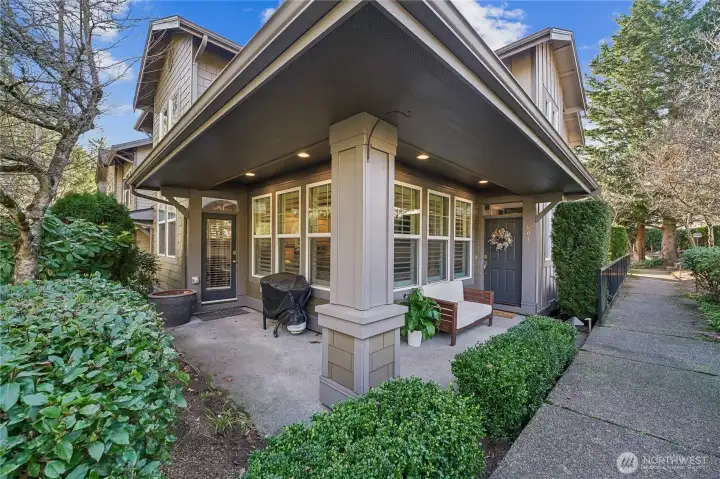 Wraparound porch to enjoy BBQing! Wraparound porch to enjoy BBQing!