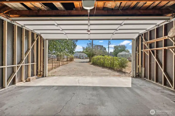 Detached 2 car Garage