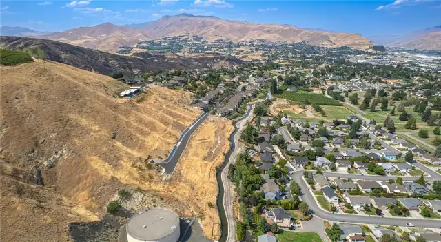 Beautiful Mountain, Territorial & Valley views