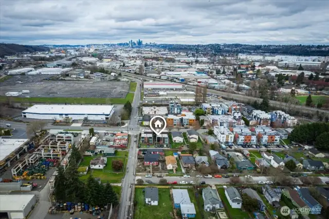 Superb location close to downtown and freeways