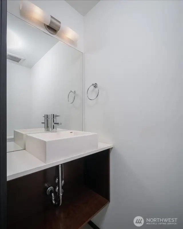 1/2 bath off living room