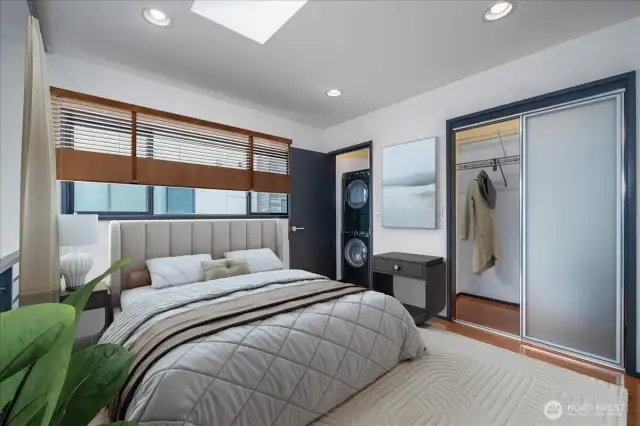 Primary suite / door to laundry