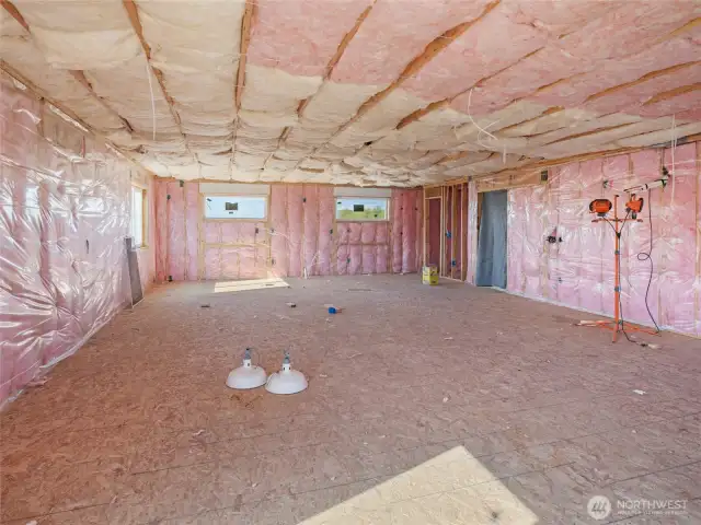 Unfinished additional living space on 2nd floor of Shop.