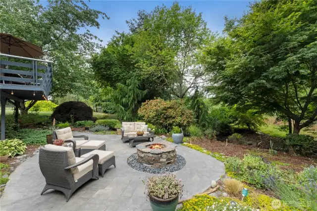 Lower patio w/ fire pit to enjoy those cozy evenings.