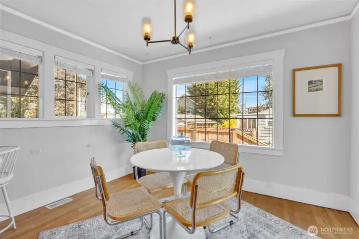 Open concept kitchen/dining area allows for easy entertaining
