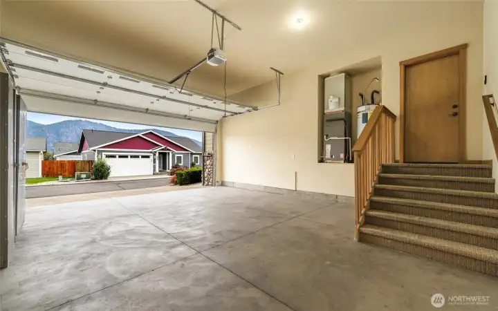 Spacious garage