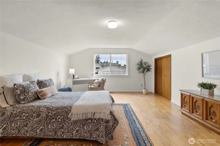 Upstairs third bedroom with versatile space!