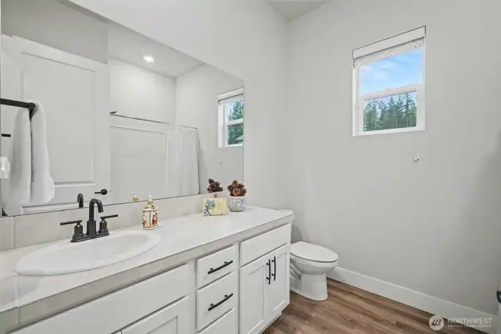 Full guest bathroom.