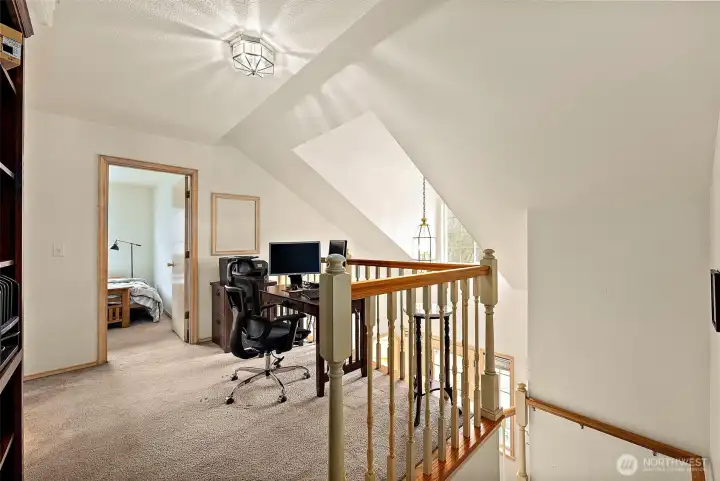 Landing at top of stairs between the 2 bedrooms