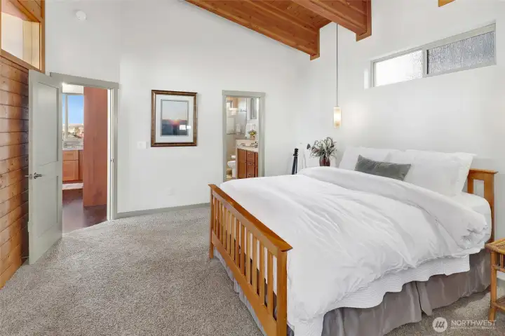 Upper primary bedroom