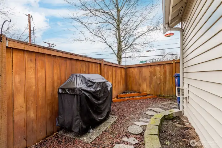 Great location with easy access to freeways and within walking distance to schools, shopping and restaurants