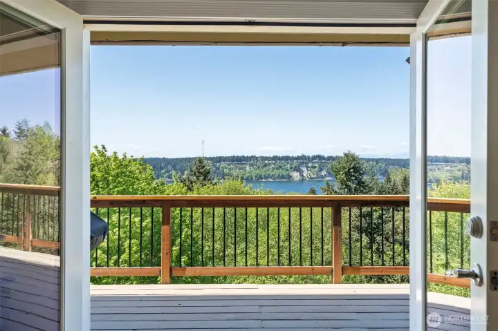 Main level deck