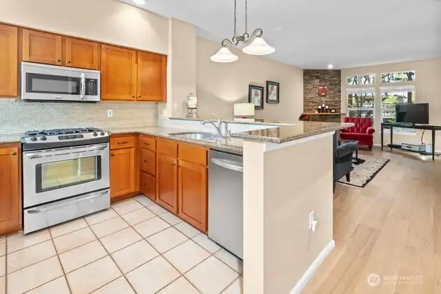 Open, Light and Spacious Kitchen