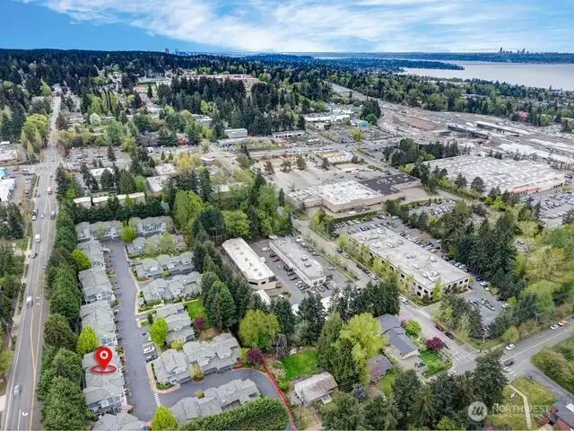 So close to Kirkland Waterfront and Downtown Area