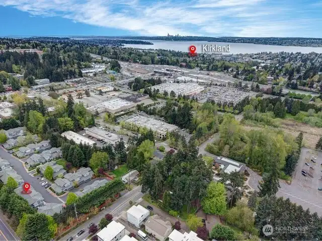 Highlands Townhomes in the Heart Of Kirkland