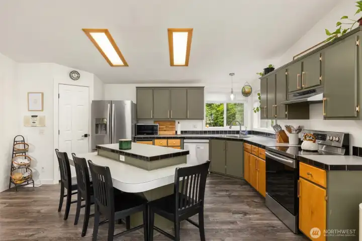 Lots of counter and cabinet space.