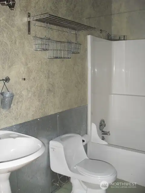 Upper Bathroom