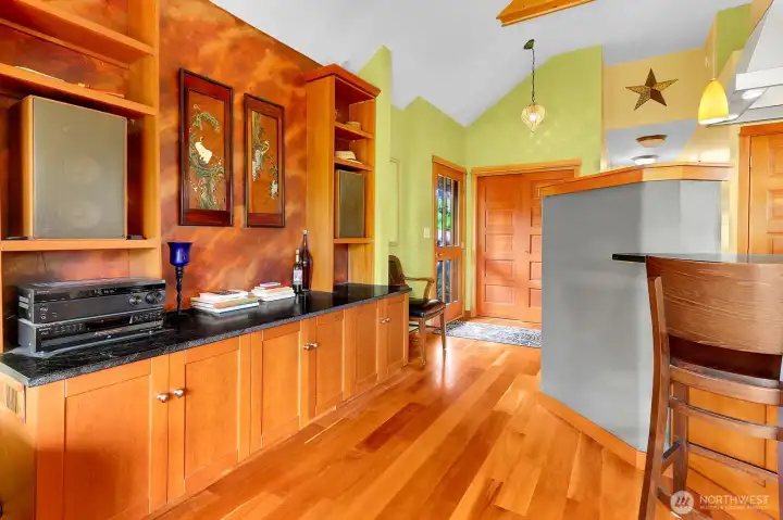 Beautiful built-in cabinetry Beautiful built-in cabinetry