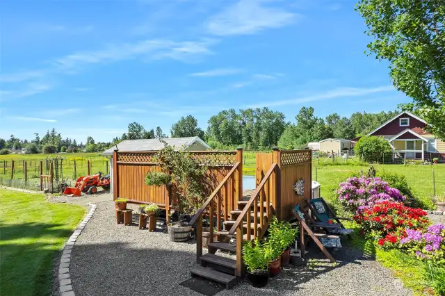 ~Cedar Built in Deck w/ secured door to Pool~