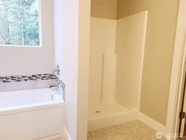 Photo of same floor plan, different build. Features may vary.