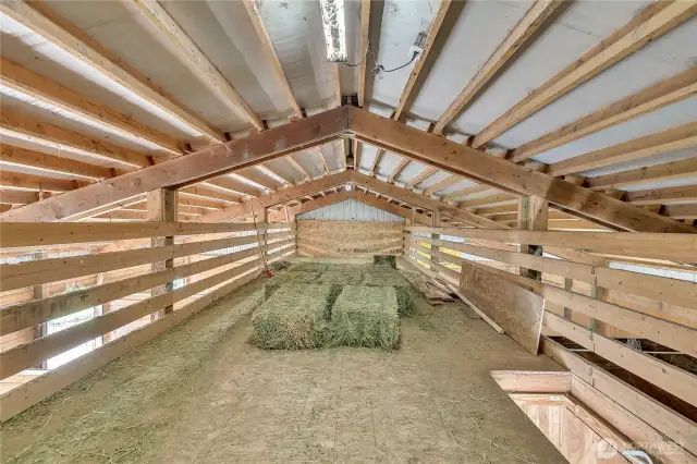 8 ton Hay Loft