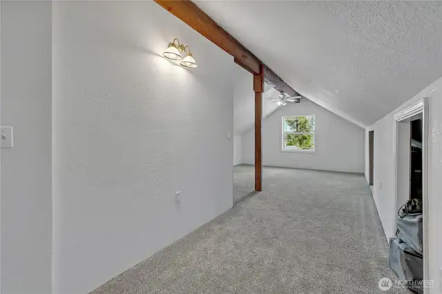 Upper Level 2 - 1,100 sq ft unfinished bonus area