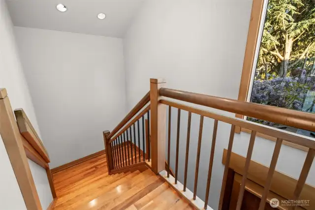 Stairway with copper and clear cedar railings