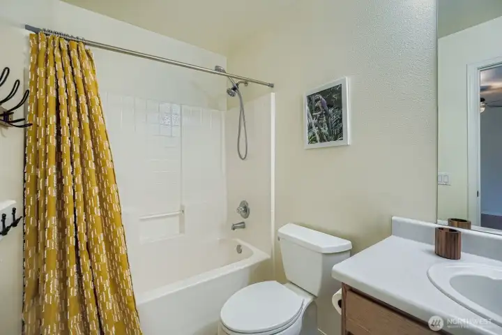 Bath attached to upstairs Jr. Suite bedroom