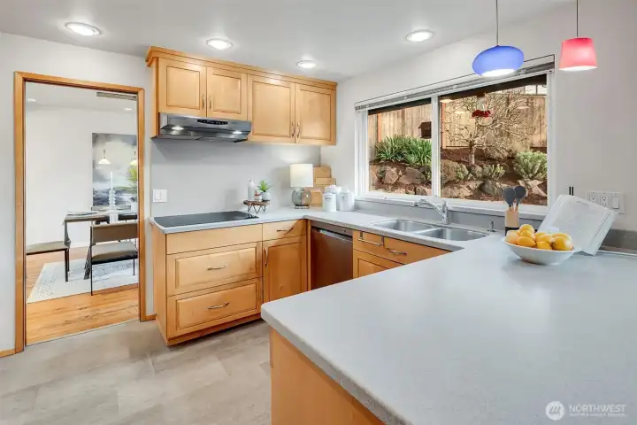 Spacious and bright kitchen