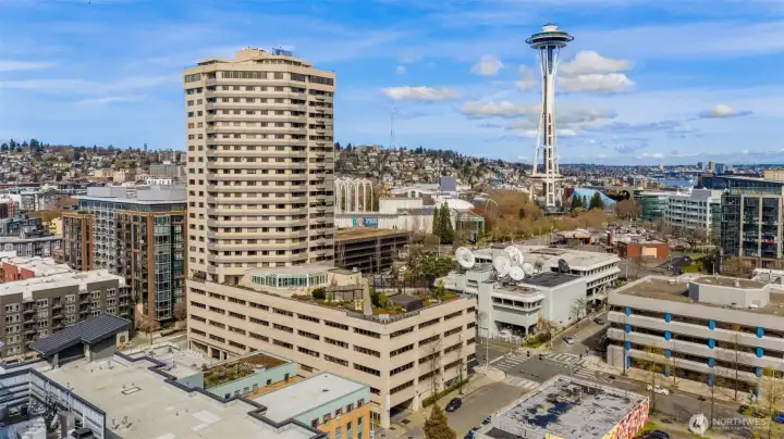 Space needle and Lake Union views