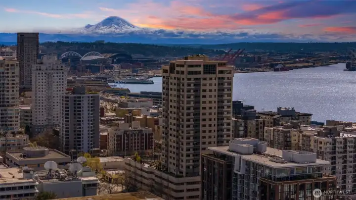 Enjoy night after night of Sunsets from the deck!
