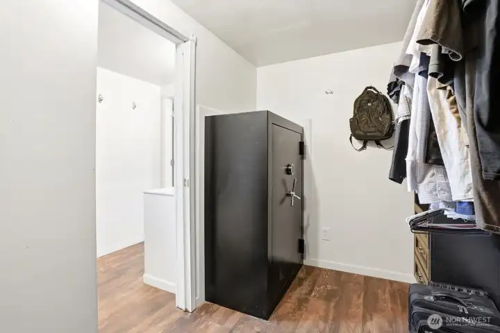 Walk in Closet